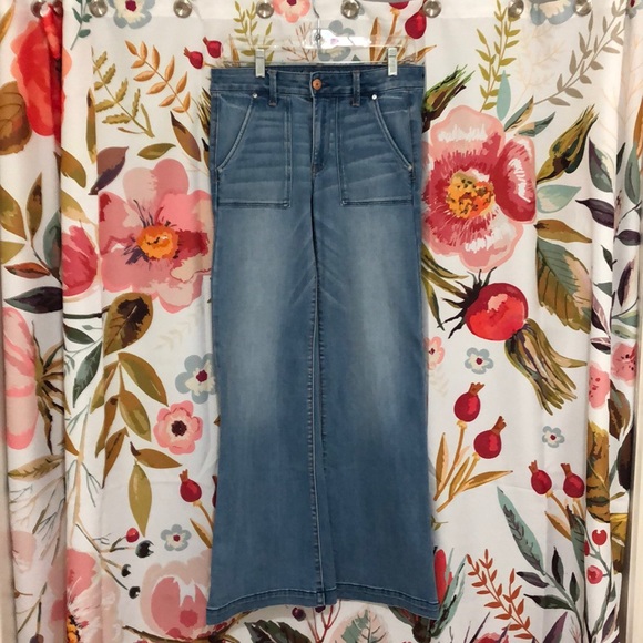 American Eagle Outfitters Denim - American Eagle A-Line wide-leg jeans size 6